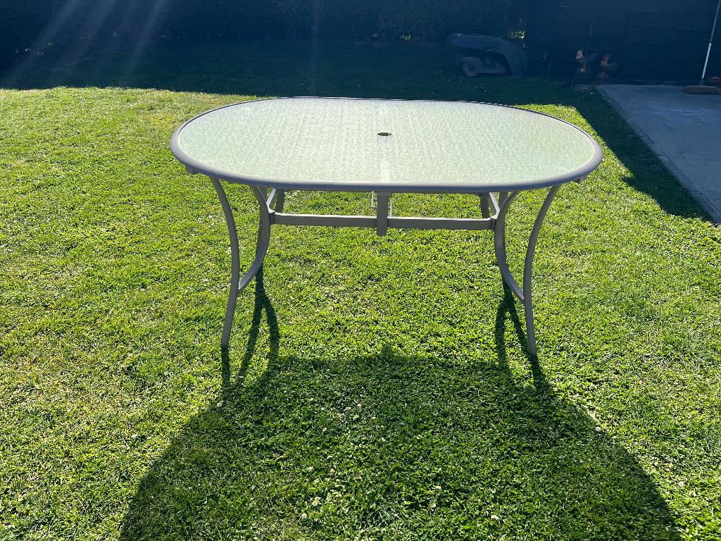 Table de jardin ovale, Enlèvement, Utilisé, Ovale, Aluminium