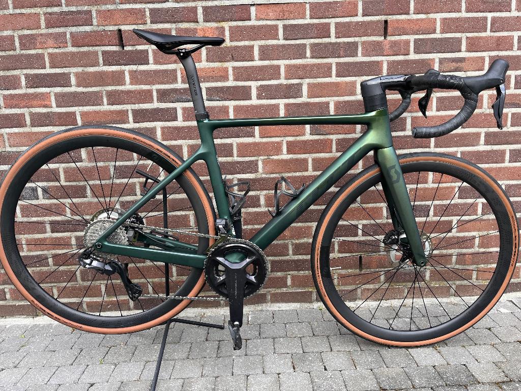 Scott Addict RC 15, Fietsen en Brommers, Fietsen | Racefietsen, 28 inch, Carbon, Heren, Zo goed als nieuw
