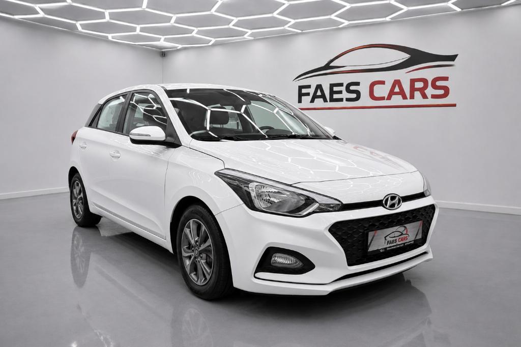 Hyundai I20 mooie uitvoering, Voorwielaandrijving, 4 cilinders, Wit, 55 kW