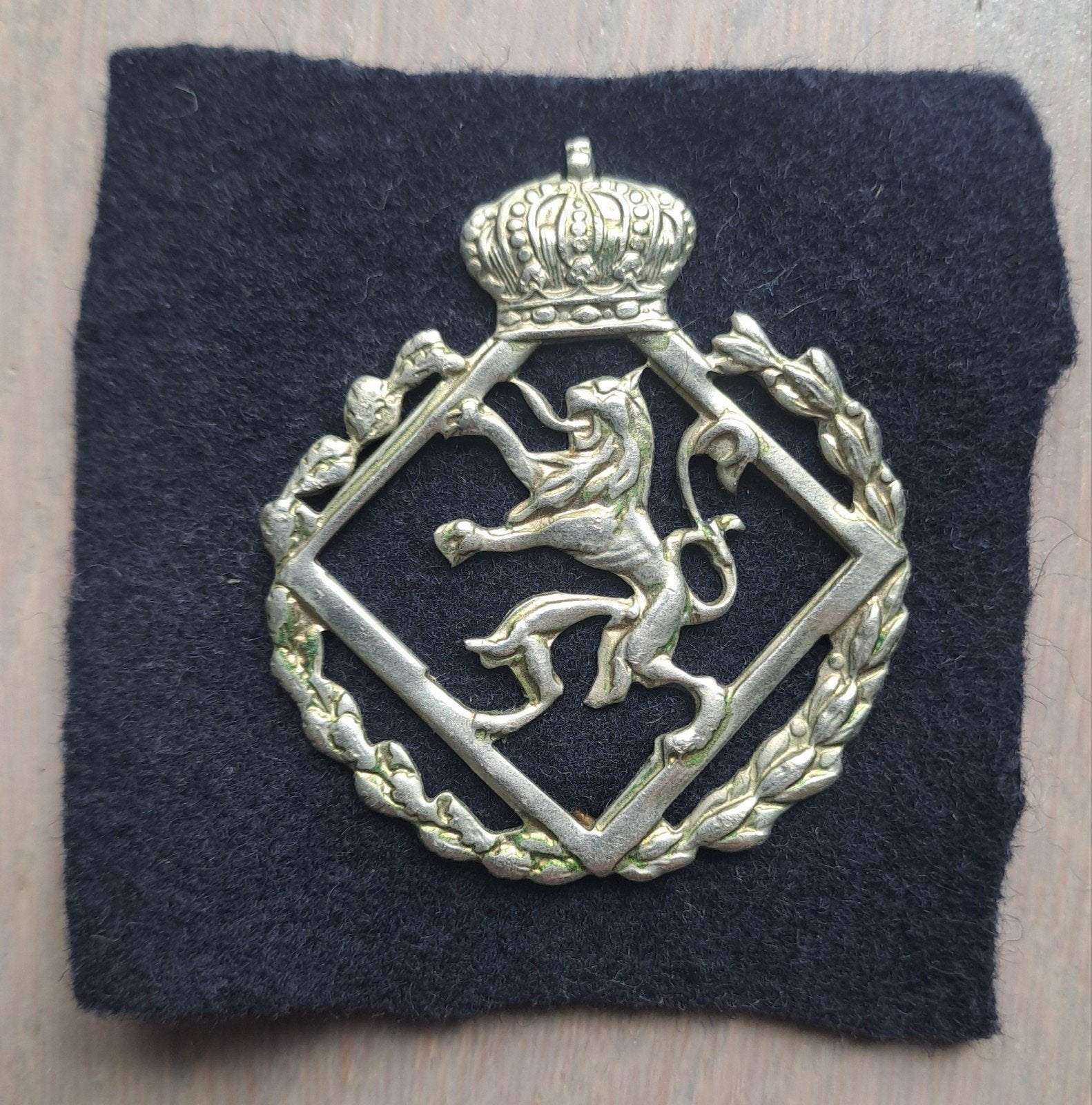 Badge Baret Koninklijke Belgische Militaire School, Verzamelen, Militaria | Algemeen, Ophalen of Verzenden