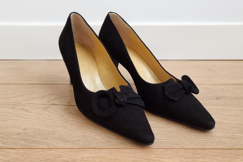 2 1/2 pompen (36 1/2), Kleding | Dames, Pumps, Zwart, Ophalen of Verzenden, Zo goed als nieuw
