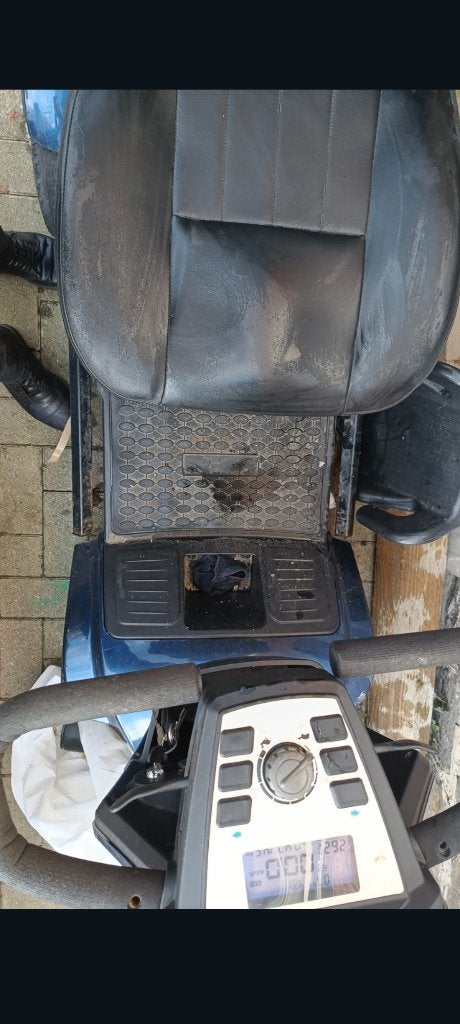 Motos scooters électriques, Enlèvement