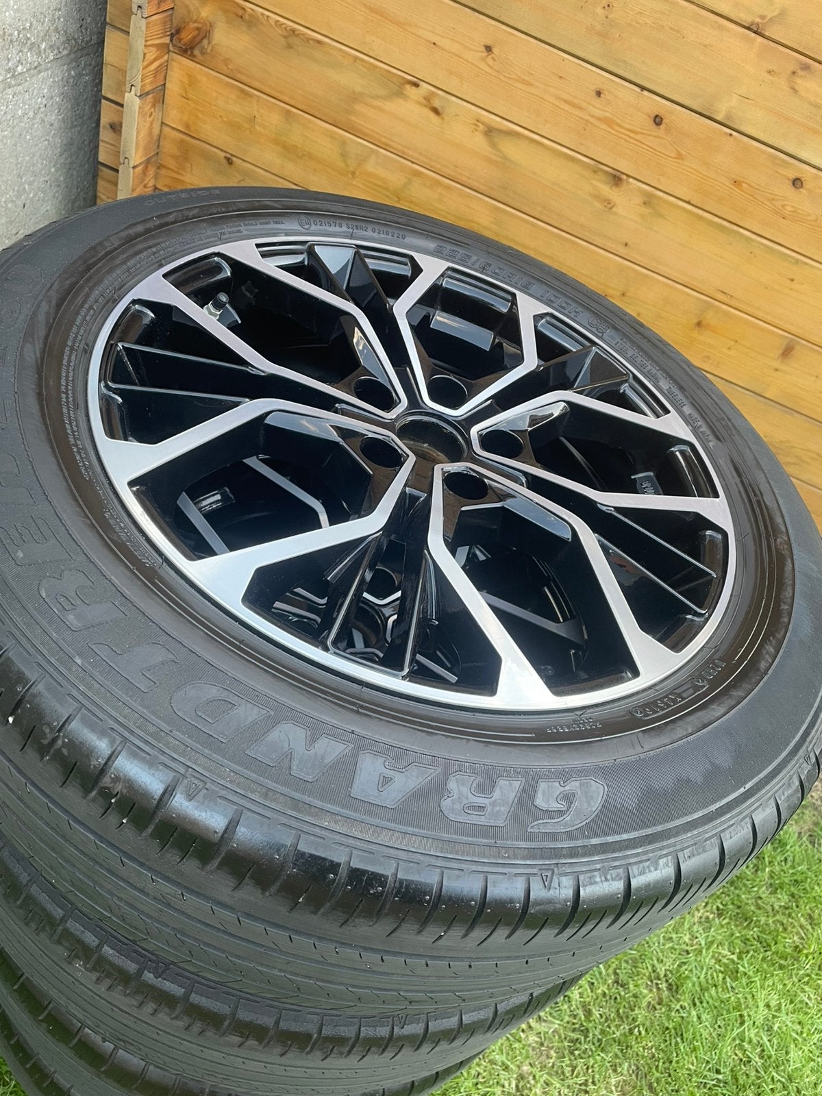 Jantes 5 x 114,3 pouces de 18 pouces avec TPMS et jantes, Autos : Divers, Pièces de sport automobile, Comme neuf, Enlèvement