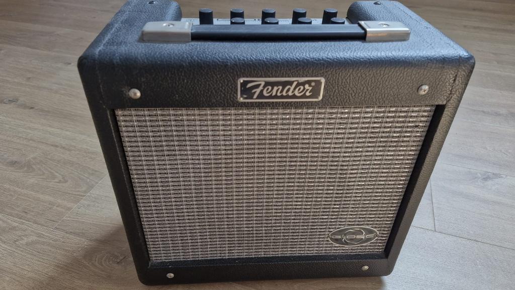 Fender G-DEC junior versterker, Muziek en Instrumenten, Versterkers | Bas en Gitaar, Ophalen, Gebruikt, Gitaar, 50 tot 100 watt