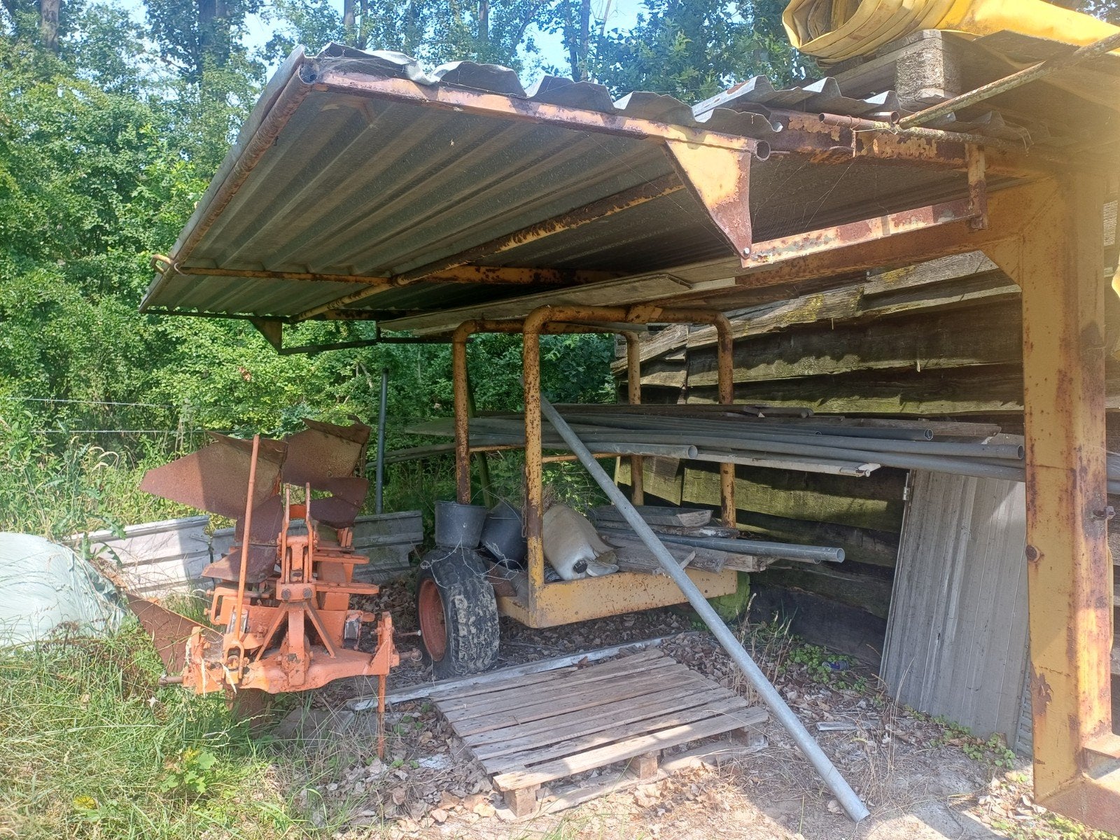 verplaatsbare schuilstal, Ophalen