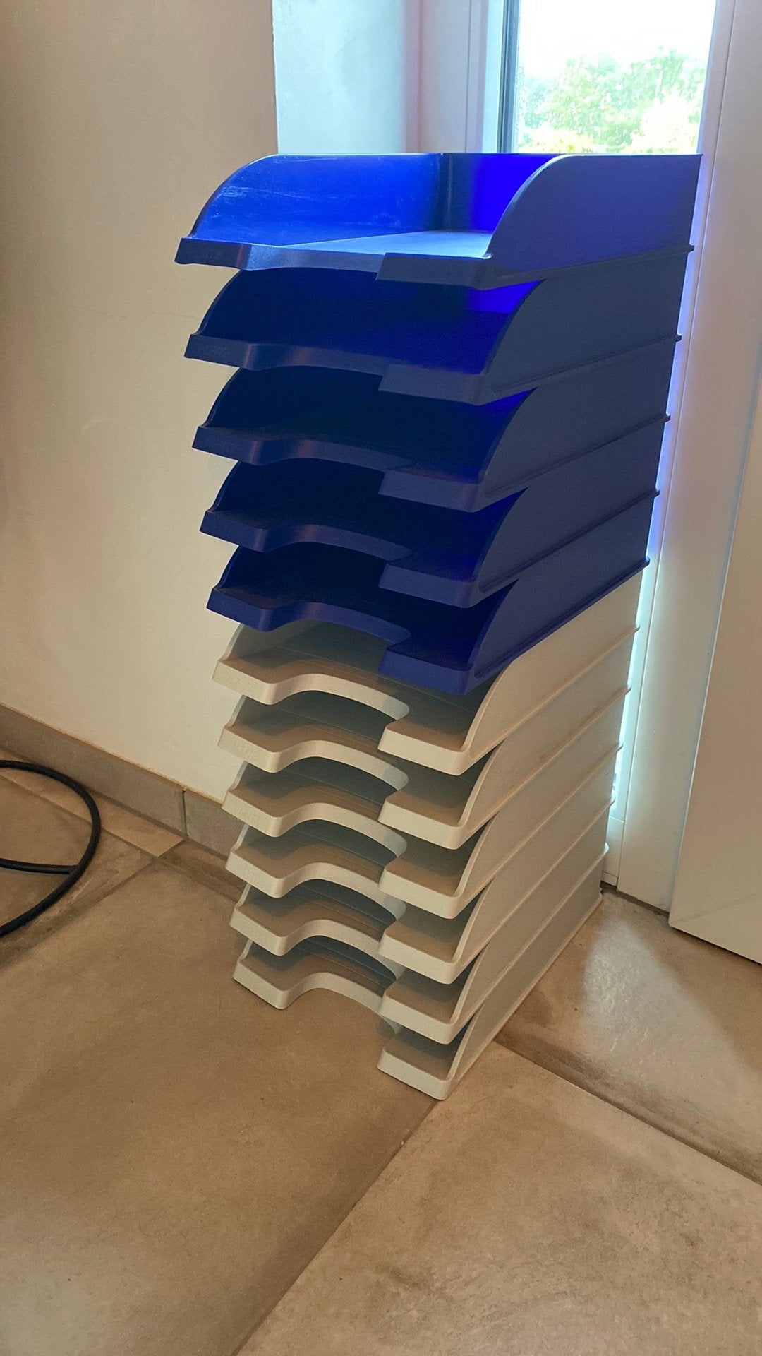 Sorteerbakjes stapelbaar 5 blauwe en 6 lichte grijze, Ophalen, Zo goed als nieuw