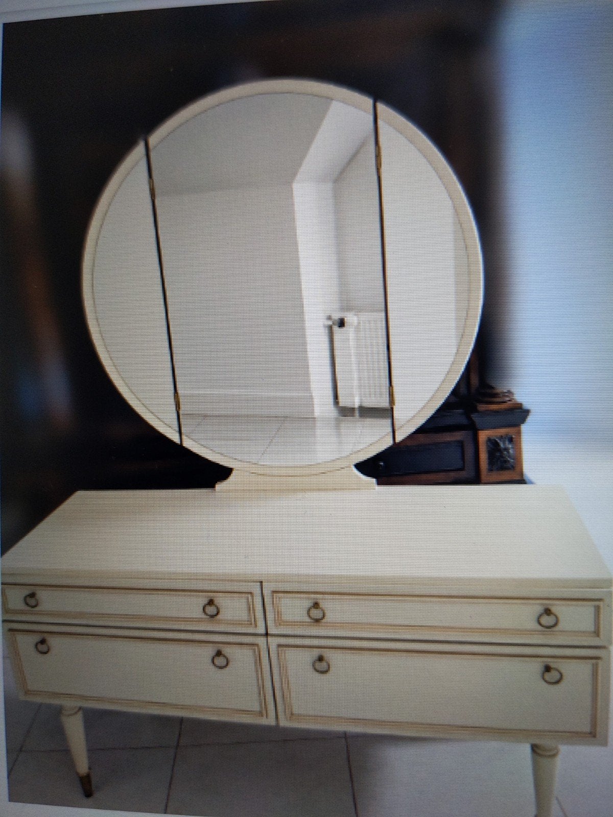 commode met ronde spiegel waarvan beide zijden dichtklappen, 100 à 150 cm, Enlèvement, Utilisé, 100 à 150 cm
