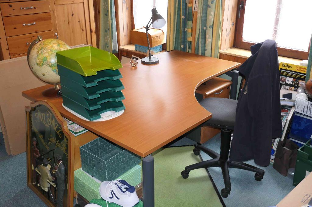 Table de bureau, Ophalen, Overige typen, Bruin, Zo goed als nieuw