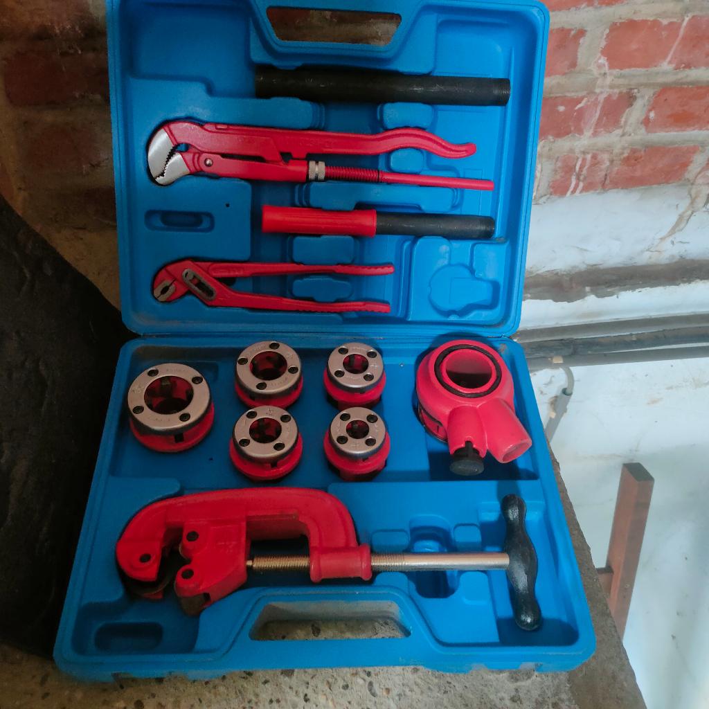 Draadstang met tangen en snijder nog nooit gebruikt, Doe-het-zelf en Bouw, Gereedschap | Overige machines, Ophalen, Nieuw