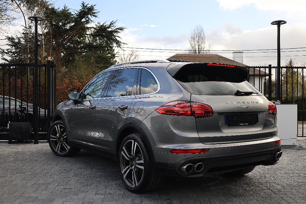 Porsche Cayenne Cayenne 3.0i V6 PHEV S Tiptronic S (306 kW), Automaat, Cayenne, 2995 cc, Bedrijf