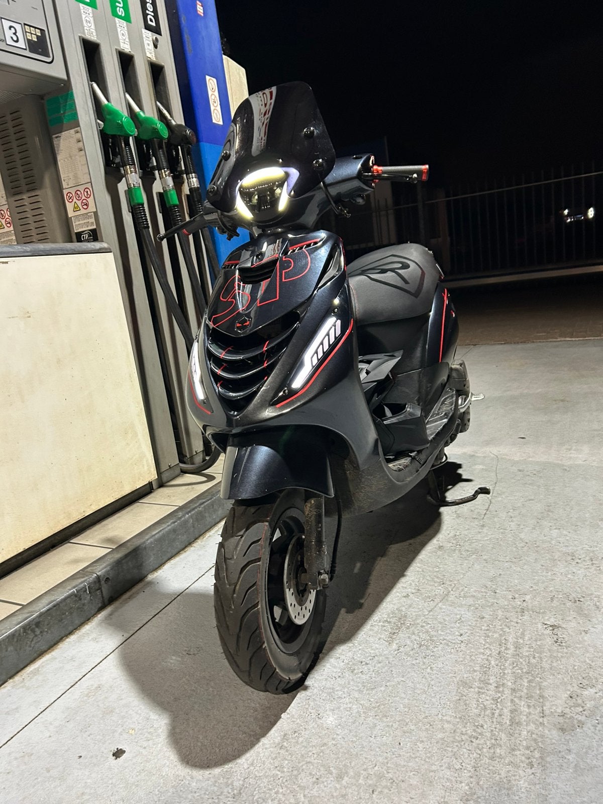 Zip 80cc, Fietsen en Brommers, Ophalen, Zo goed als nieuw, Zip