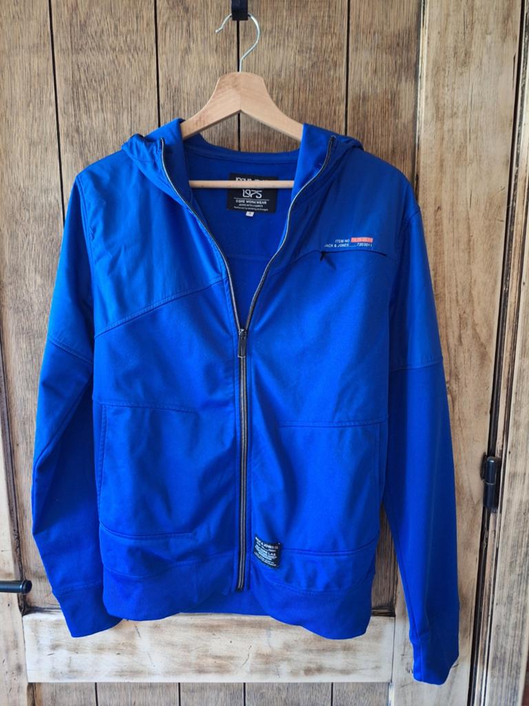 blauwe Jack & Jones hoodie met een rits en een borstzak, Enlèvement ou Envoi, Jack&Jones, Porté, Bleu