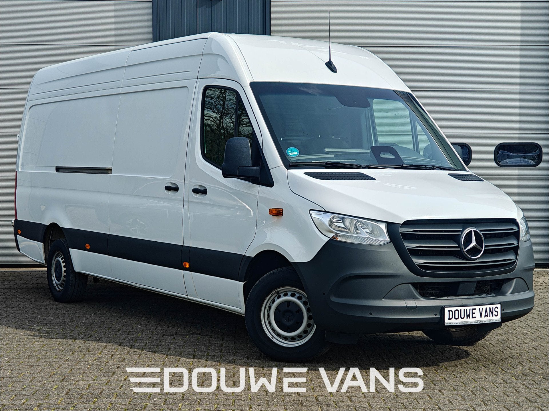 Mercedes-Benz Sprinter L3 H2 Automaat MBUX 10.25 Camera Carp, Autos, Euro 6, Entreprise, 2800 kg, Noir
