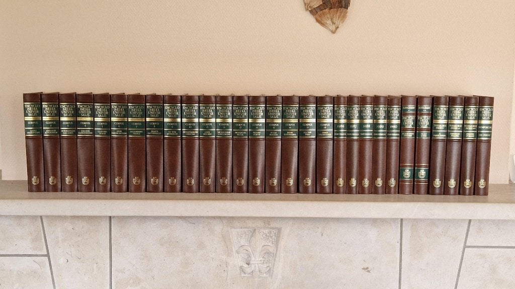 ENCYCLOPAEDIA UNIVERSALIS - RELIURE CUIR, Livres, Encyclopédies, Série complète, Général, Comme neuf, Encyclopaedia Universalis Paris
