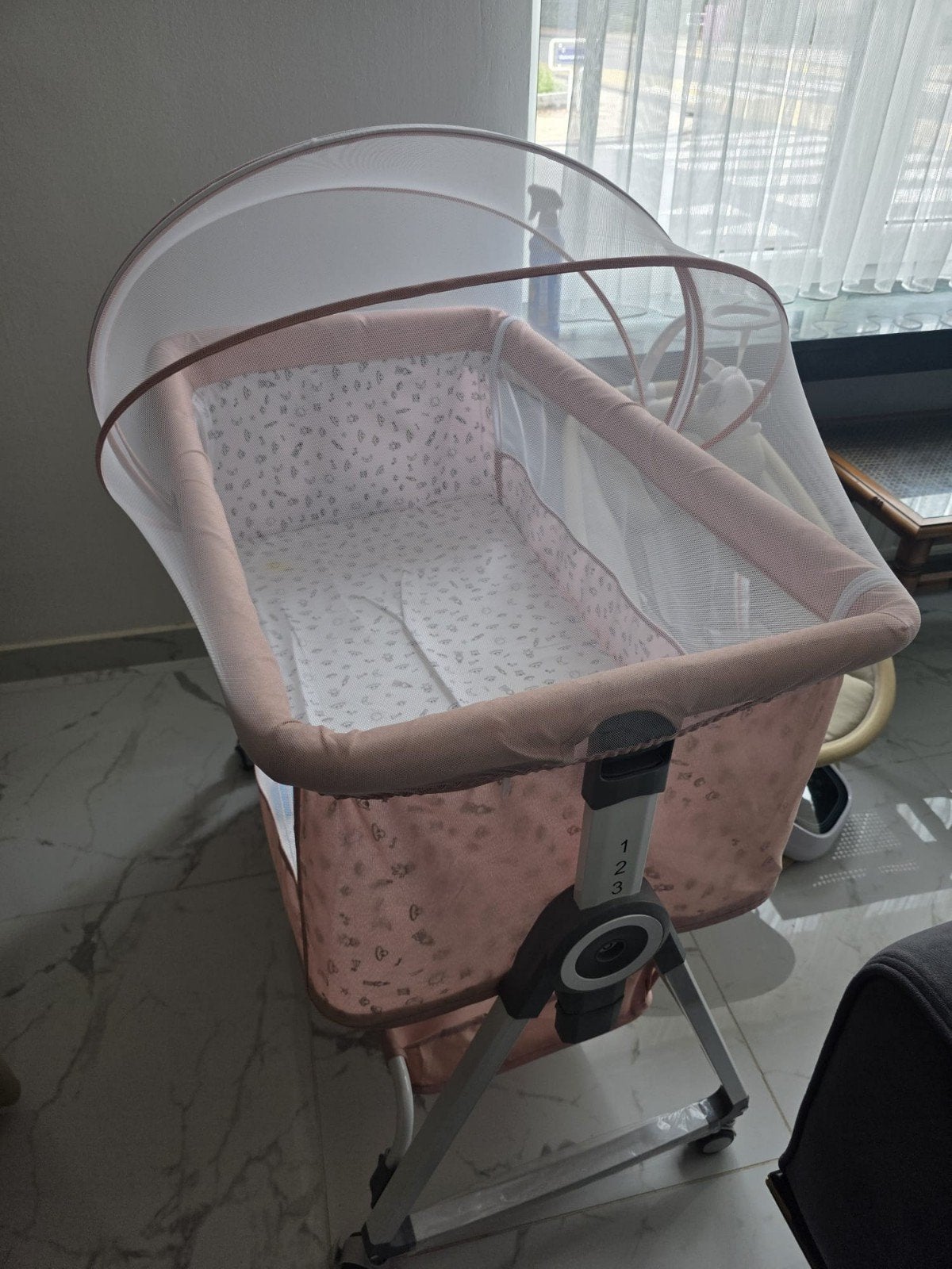 bijna nieuwe  baby bed, Ophalen