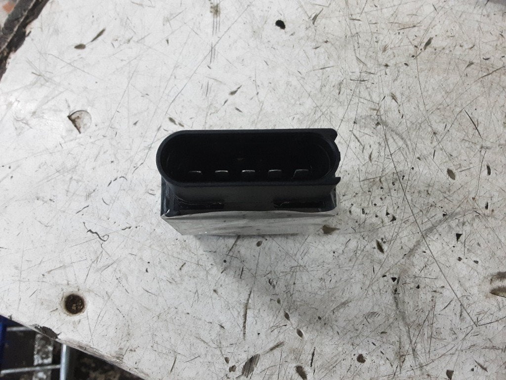 ORDINATEUR POMPE A CARBURANT Golf VII (AUA) (5Q0906093A), Volkswagen, Volkswagen AG, Utilisé, Kundenbetreuung@volkswagen.de