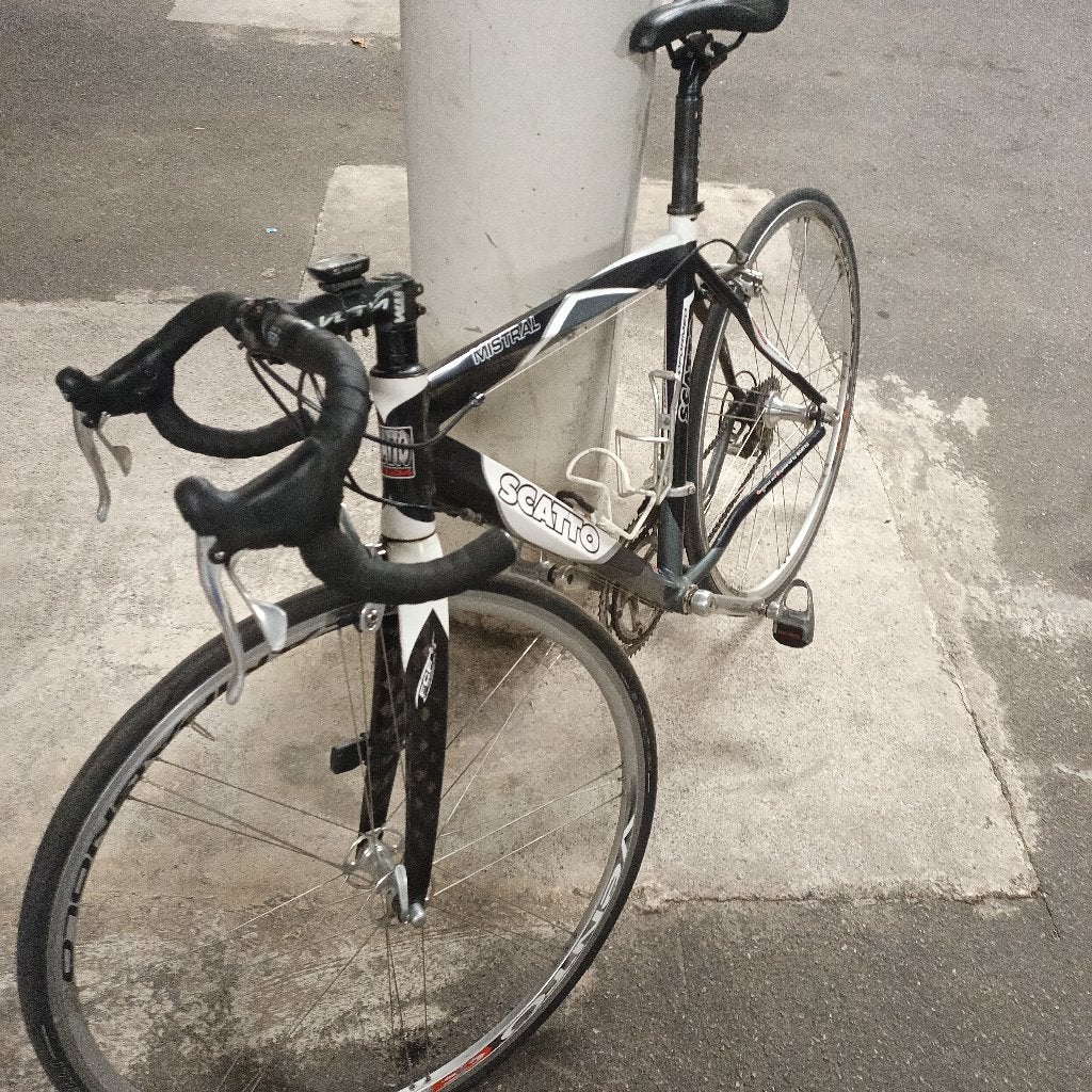 vélo course marque SCATTO, Autres marques, Vitesses, Frein sur jante, Comme neuf