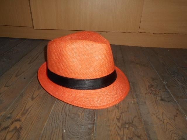 Toutes sortes de jolis bonnets/Deux pour 5€, Enlèvement ou Envoi, Comme neuf