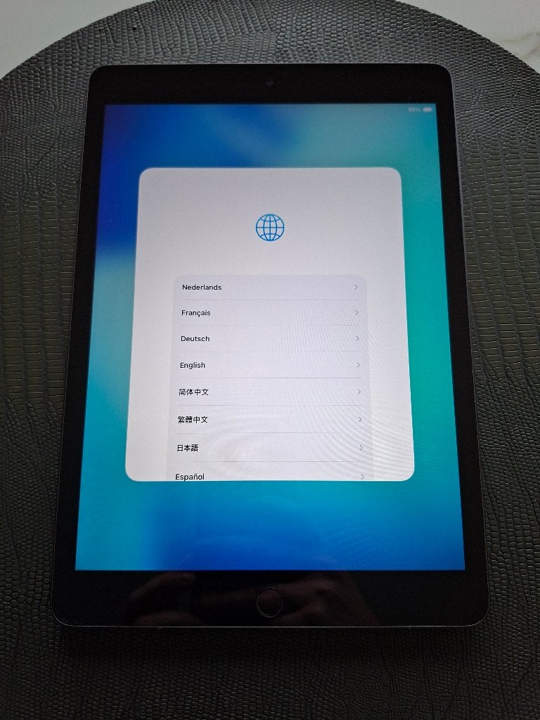 Apple iPad 9e gén 64 Go Wi-Fi Space Grey très bon état, Informatique & Logiciels, Gris, Apple iPad, 10 pouces, Comme neuf
