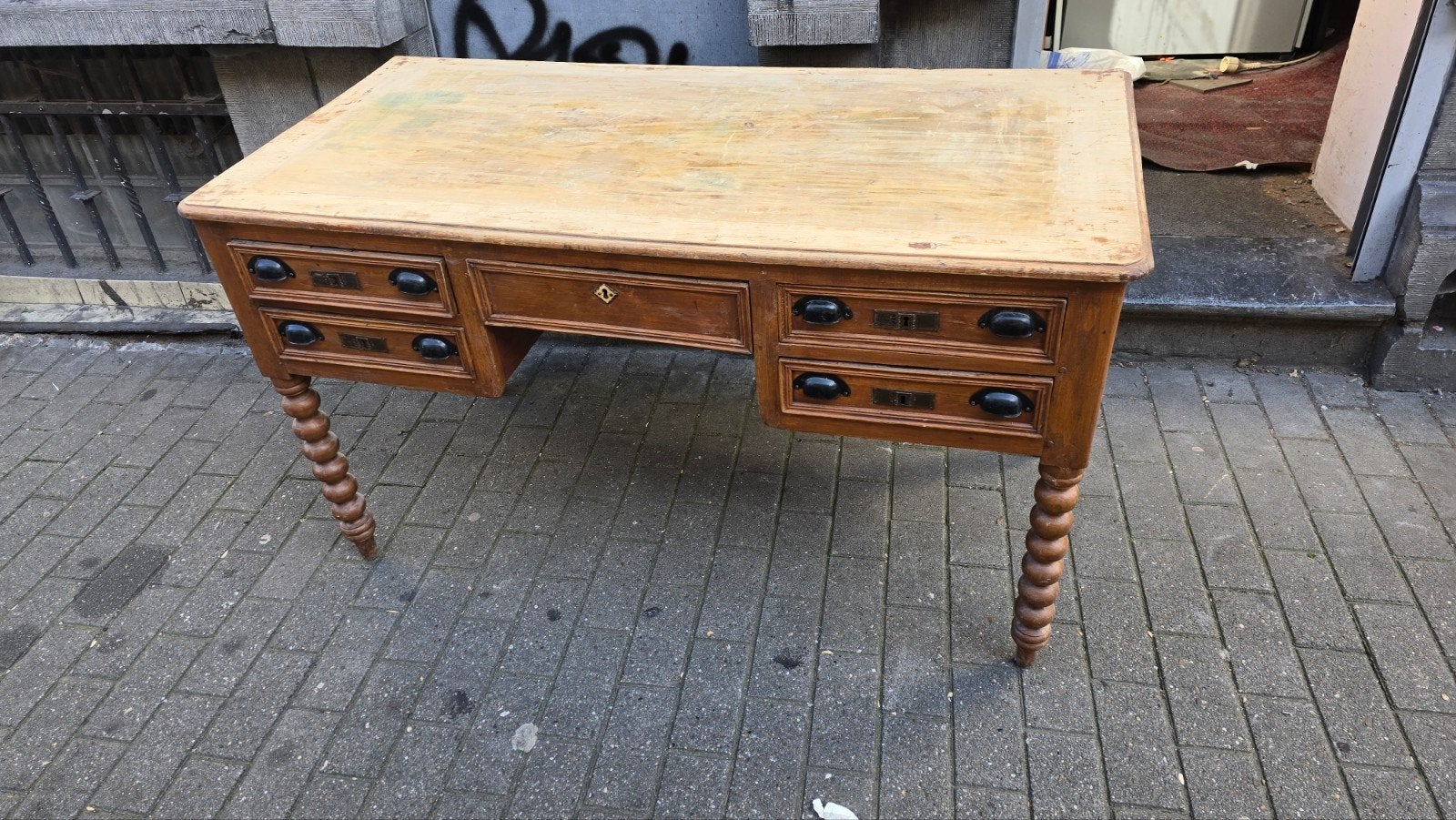 ancien bureau en bois avec six tiroirs dimension 140cmx60cm, Maison & Meubles, Enlèvement ou Envoi, Bois