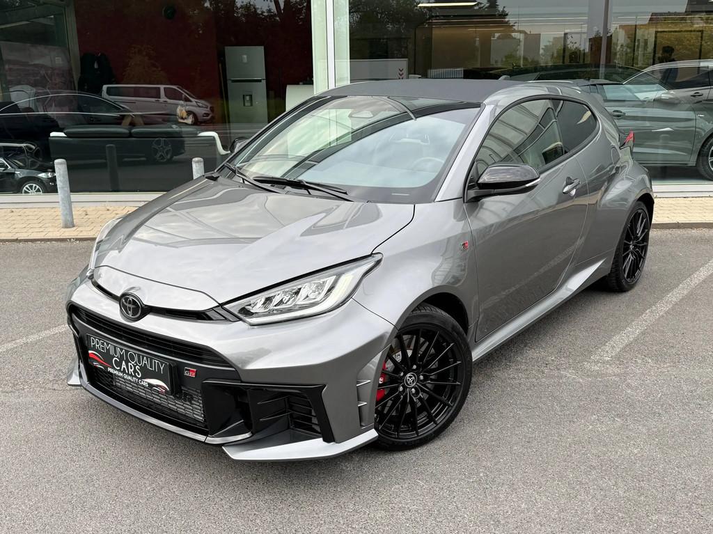 Toyota Yaris GR-FOUR / PERFORMANCE PACK / CARPLAY /CAMERA /, Auto's, Toyota, Automaat, 4 zetels, 1618 cc, Gebruikt