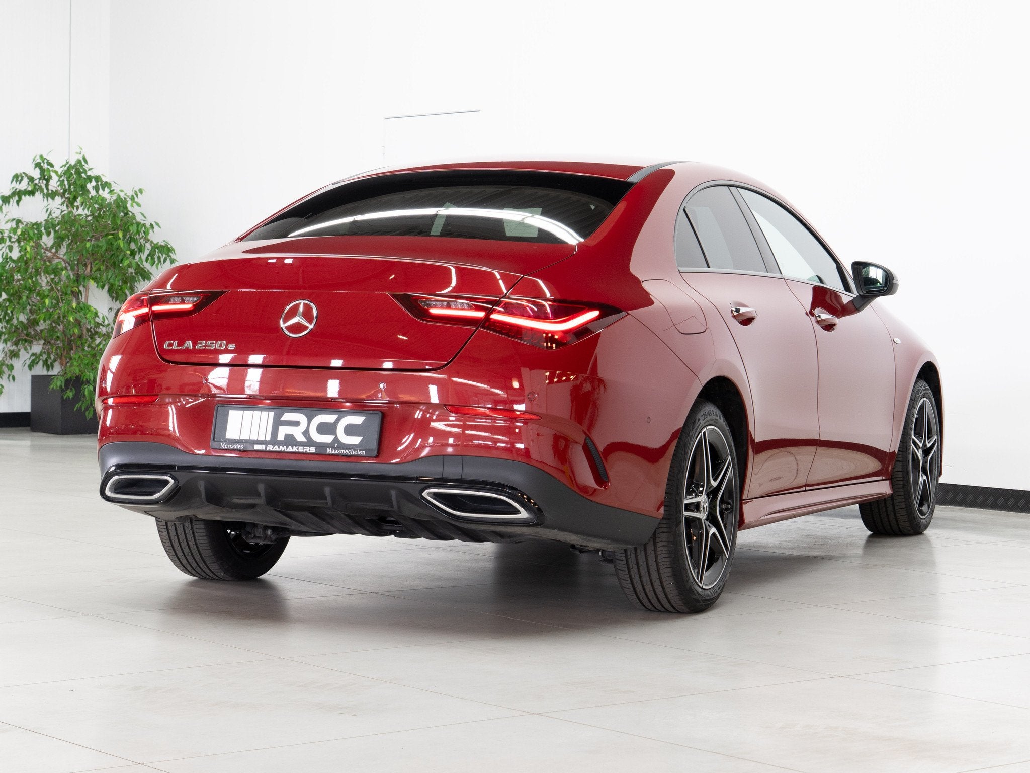 Mercedes-Benz CLA 250 e Coupé AMG Night Dodehoek KEYLESS-GO, Auto's, Gebruikt, Zwart, 4 cilinders, Alcantara