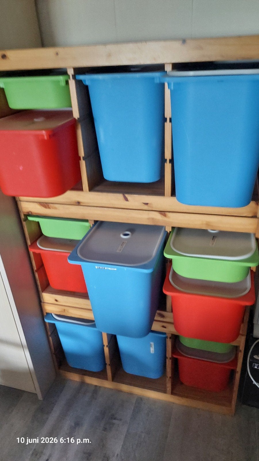 Ikea speelgoedkast, Ophalen
