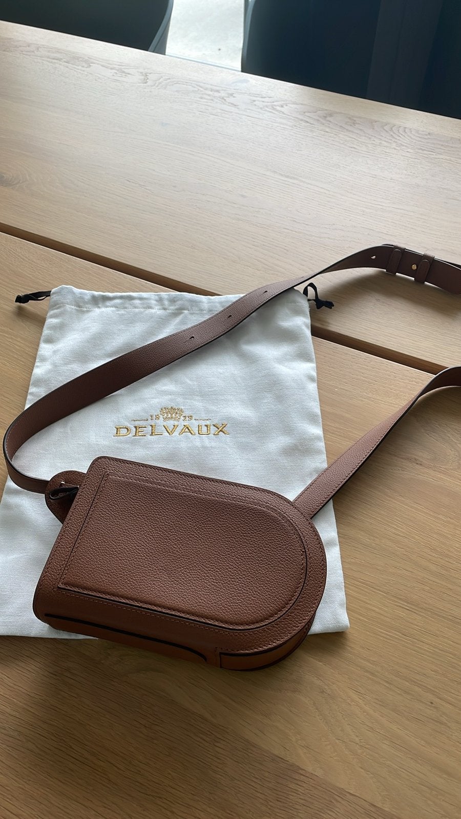 Delvaux Pin City - kleur Tan, Ophalen, Zo goed als nieuw