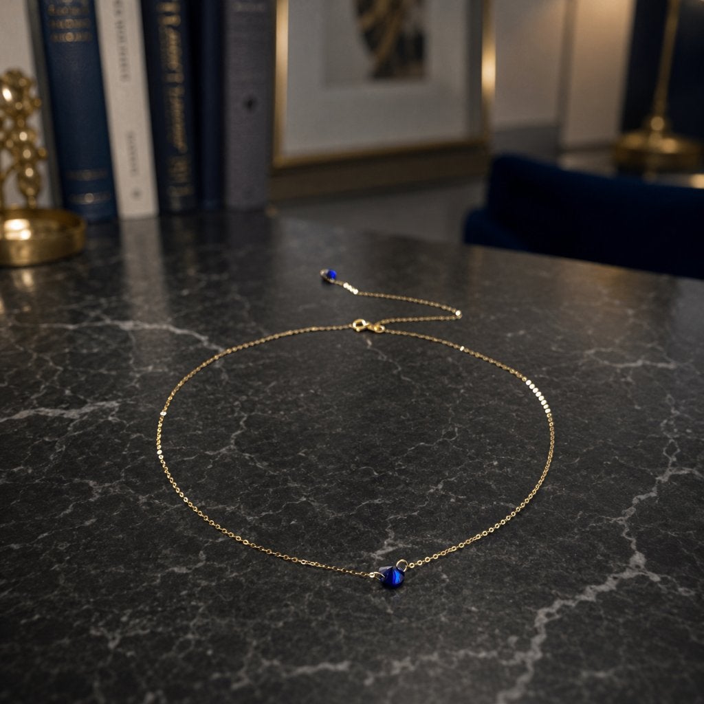 Collier en or saphir 18 carats, Bijoux, Sacs & Beauté, Colliers, Comme neuf, Or, Bleu, Avec pierre précieuse, Avec pendentif, Enlèvement ou Envoi