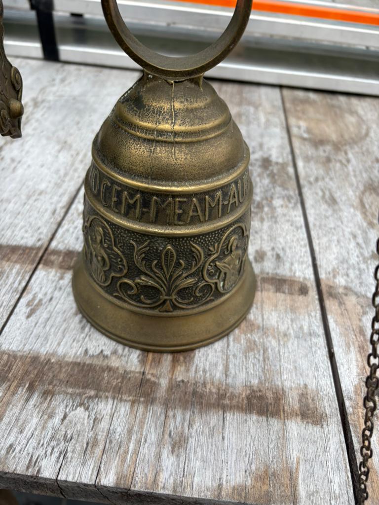 Antieke bronzen kloosterbel spotprijs 35 euro, Ophalen