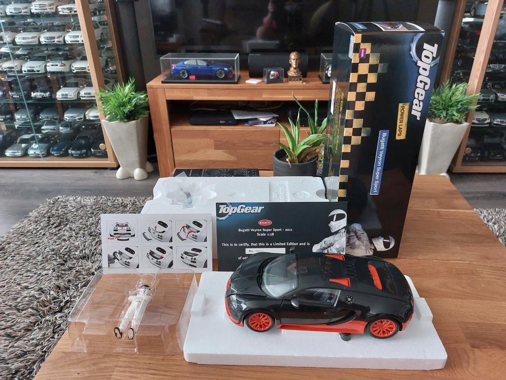 Minichamps Bugatti Veyron Top Gear 1/18, Enlèvement ou Envoi, Comme neuf, Voiture, MiniChamps