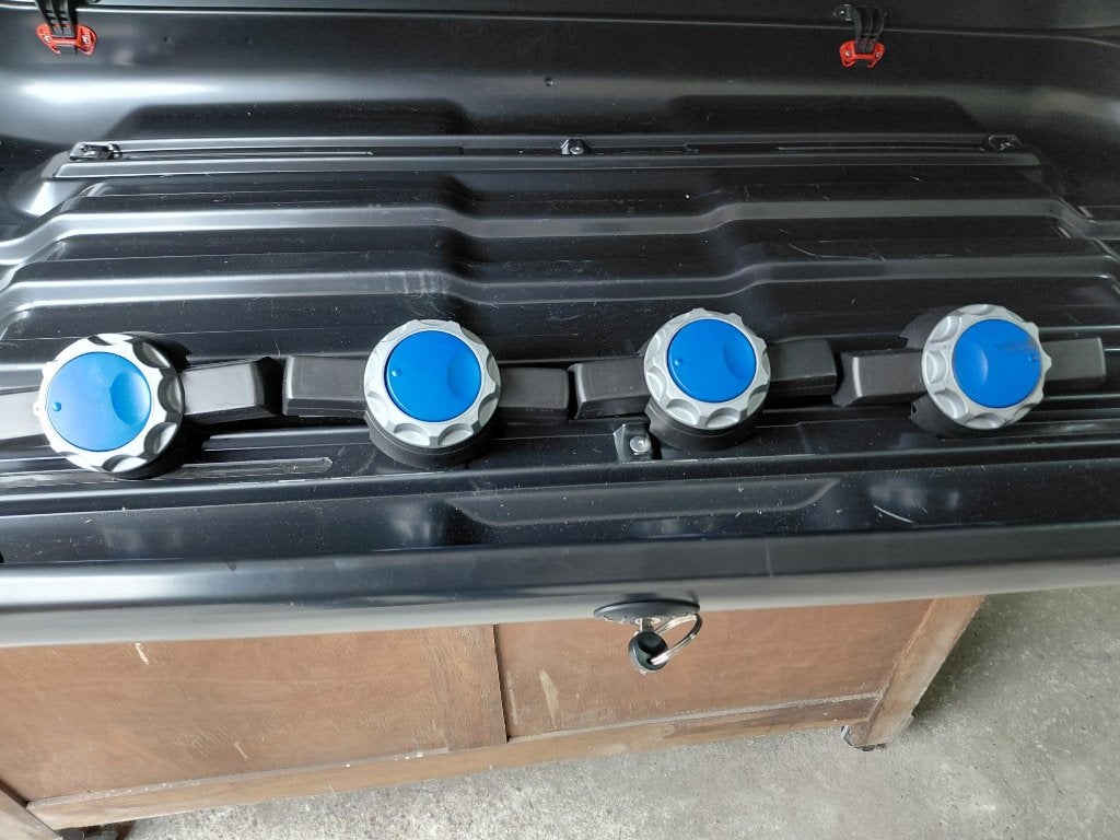 Dakkoffer Bermude300, Auto diversen, Ophalen, Zo goed als nieuw