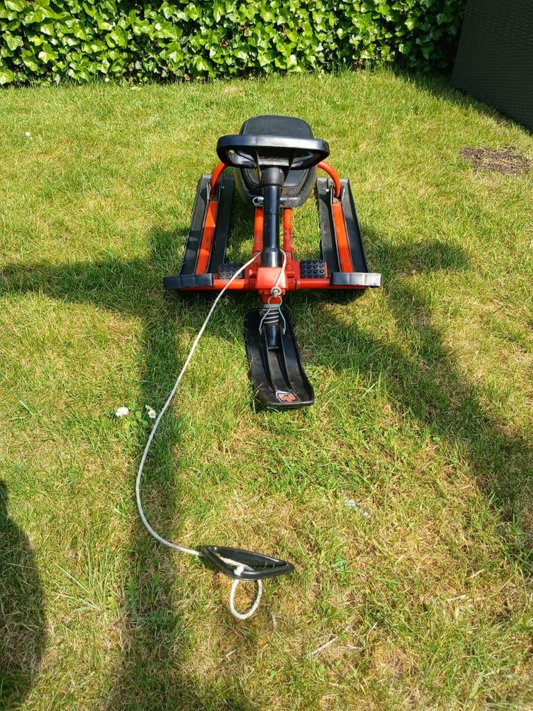 Slee met stuur, Ophalen