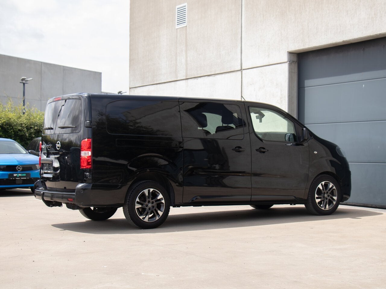 Opel Vivaro DC 5 ZIT 2.0 AUTOMAAT 177PK CAMERA|NAVI|TREKHAAK, Auto's, 4 deurs, Parkeersensor, 0 kg, 131 kW