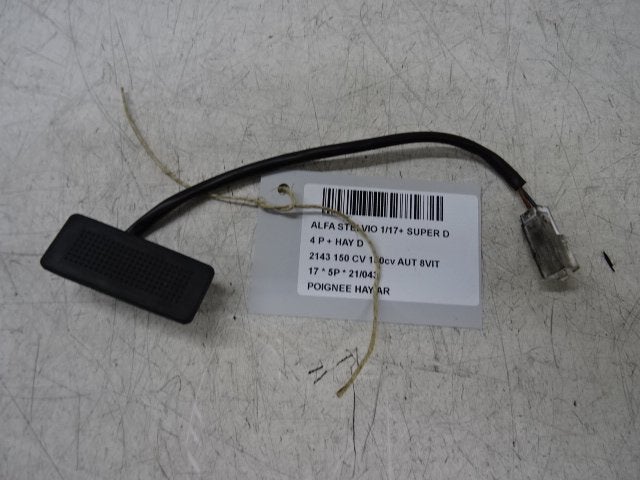 POIGNEE COFFRE / HAYON ARRIERE Alfa Romeo Stelvio (949), Utilisé, Alfa Romeo