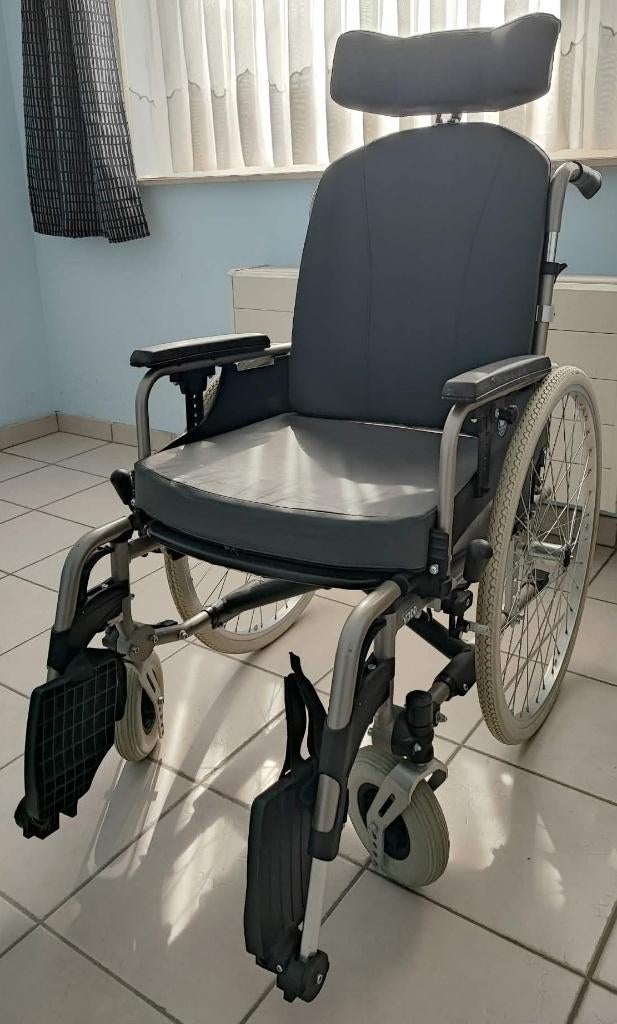 Rolstoel Vermeiren v300, Diversen, Rolstoelen, Ophalen, Inklapbaar, Zo goed als nieuw, Duwrolstoel