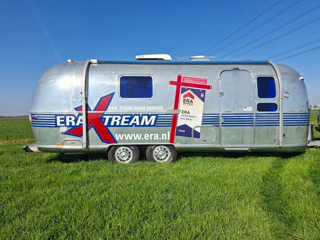 Airstream Land Yacht Trade Wind caravan, Bedrijf, Luifel