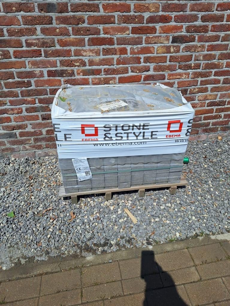 A vendre « Pavés en béton Carreau marbre-gris » de 12 m2, Enlèvement