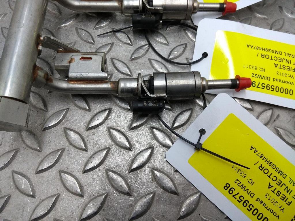 FORD FIESTA BRANDSTOF INJECTOR / VERSTUIVER 2013, Ophalen of Verzenden, Gebruikt, Stiba lid
