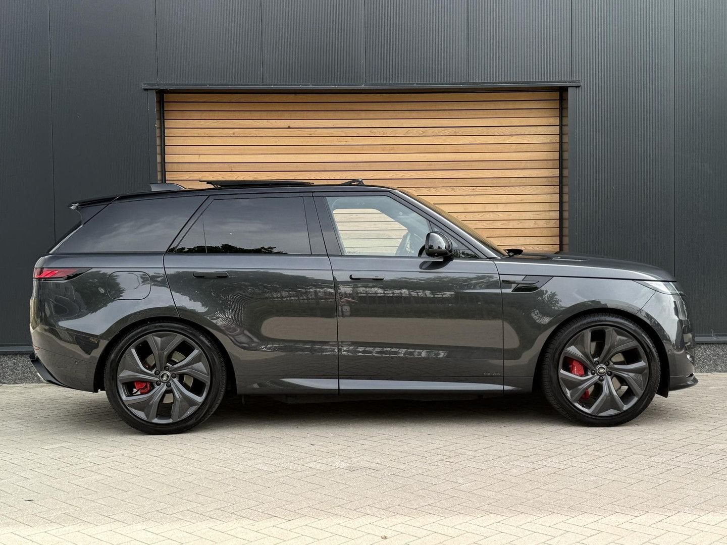 Land Rover Range Rover Sport 3.0 P550e Autobiography MASSAGE, Auto's, Automaat, Hybride Elektrisch/Benzine, SUV of Terreinwagen