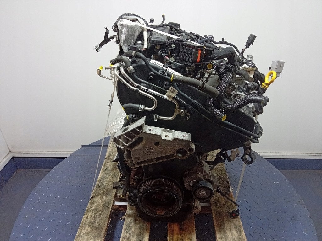 Moteur DFGC Complet SKODA KODIAQ TIGUAN PASSAT VW TOURAN, Autos : Pièces & Accessoires, Envoi, Utilisé, Skoda