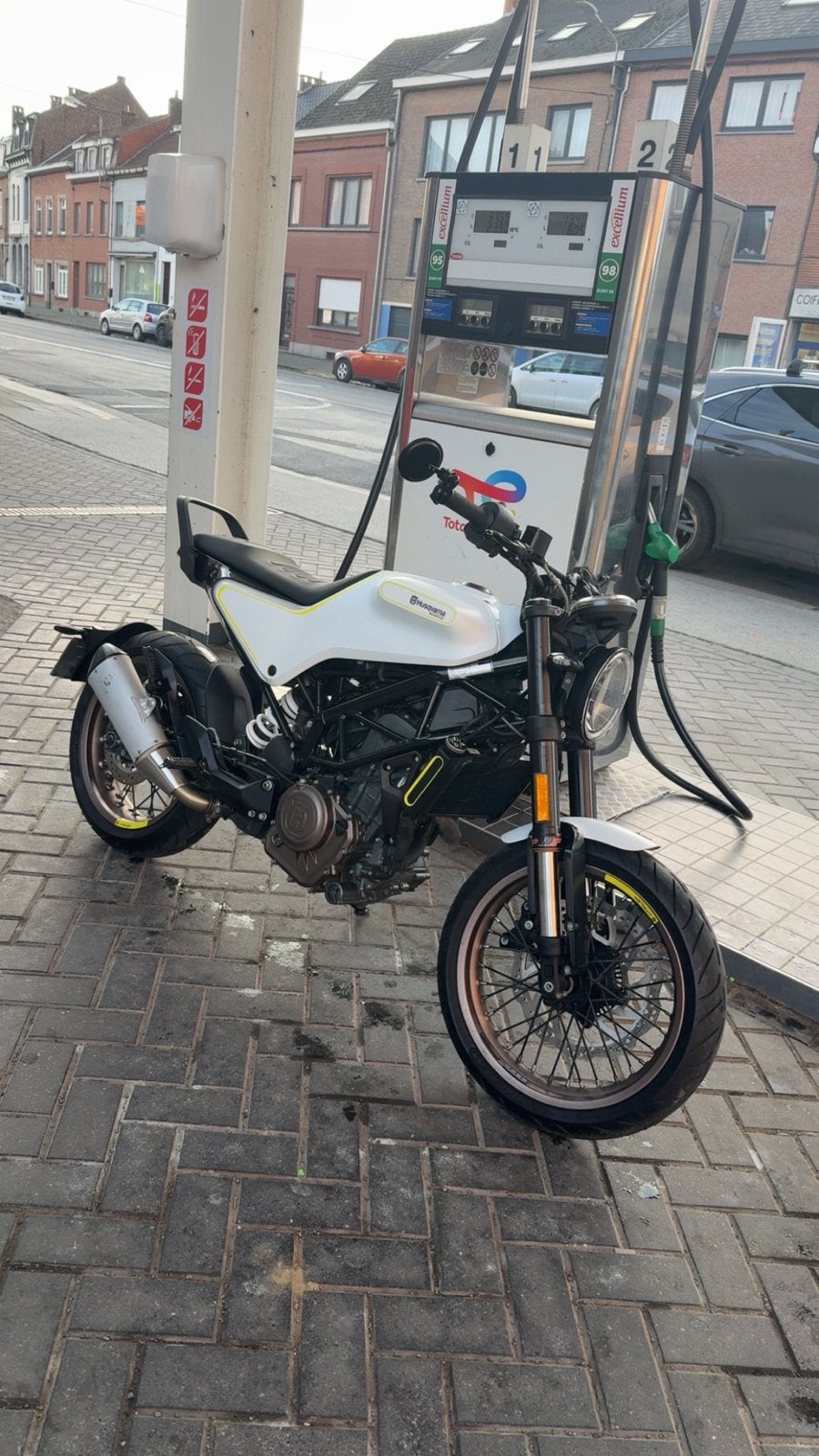 Husqvarna Vitpilen 401 modèle 2018, Vélos & Vélomoteurs, Cyclomoteurs | Cyclomoteurs de cross, Enlèvement, Comme neuf