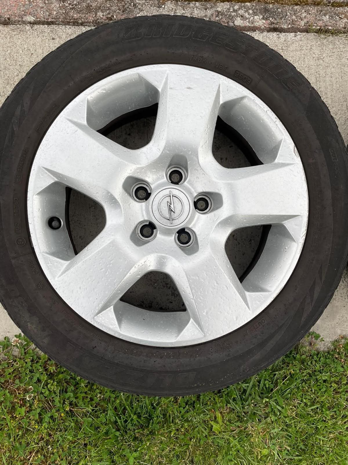 Orginele Opel banden 16’’ | Bridgestone winterbanden, Ophalen, Zo goed als nieuw
