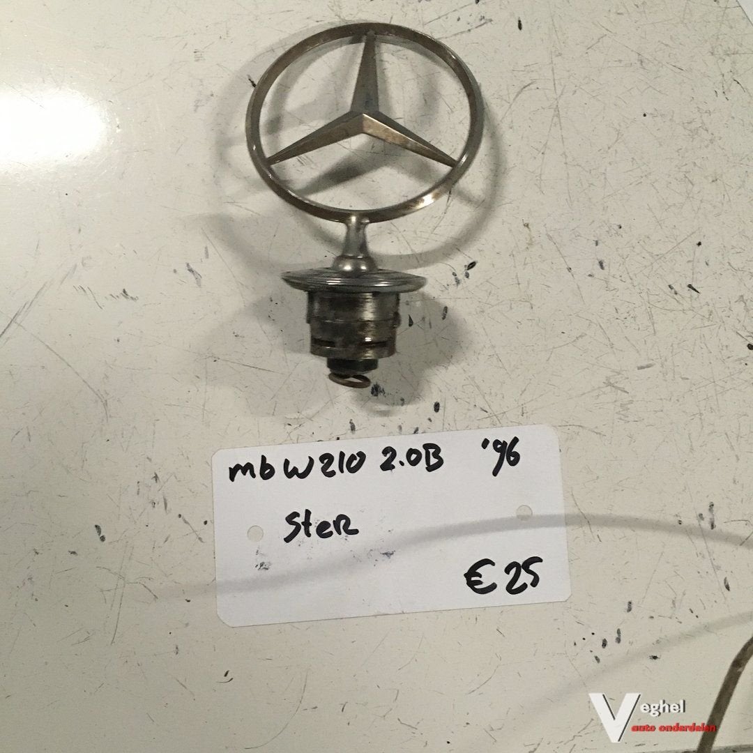 Mercedes W210 2.0 Benzine 1996  Mercedes Ster ( motorkap ), Gebruikt, -, -, Ophalen of Verzenden