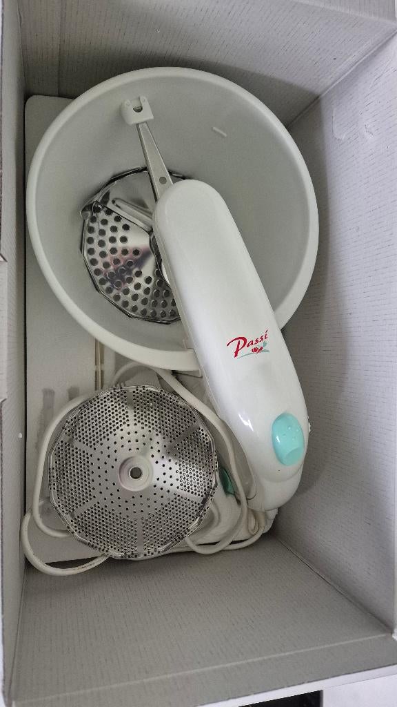 Art. 929 KENWOOD - Passi KP100, Electroménager, Mélangeurs de cuisine, Enlèvement ou Envoi, Comme neuf, Résiste au lave-vaisselle