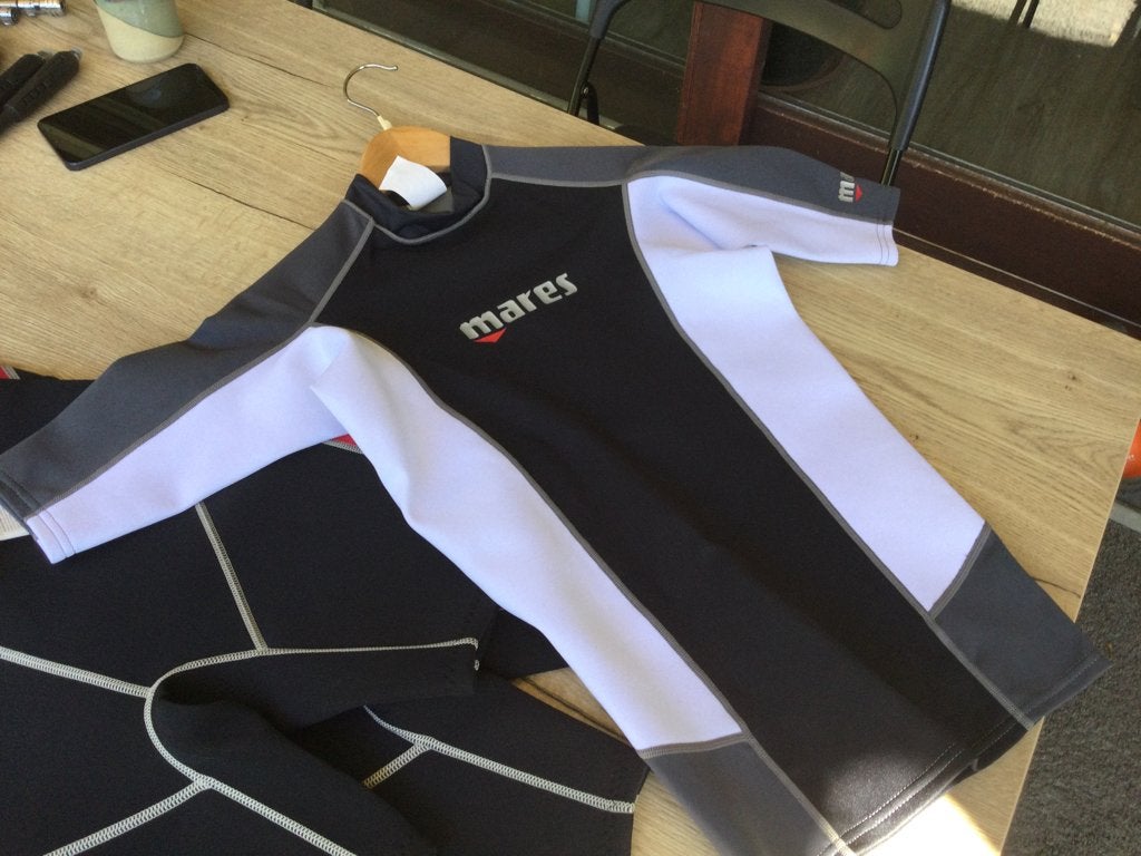 Nieuwe Mares Thermoguard 0,5mm size XS aan 20€, Ophalen of Verzenden, Nieuw, Duikpak