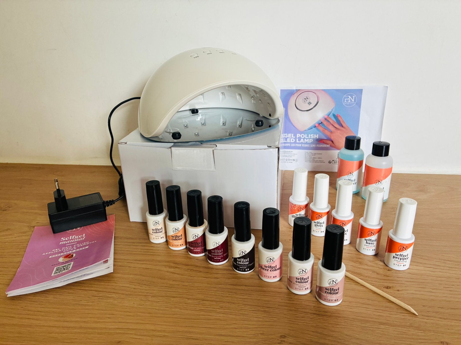 Gellak set (Ledlamp + gellak + basisproducten) - PN Selfcare, Handtassen en Accessoires, Uiterlijk | Cosmetica en Make-up, Ophalen