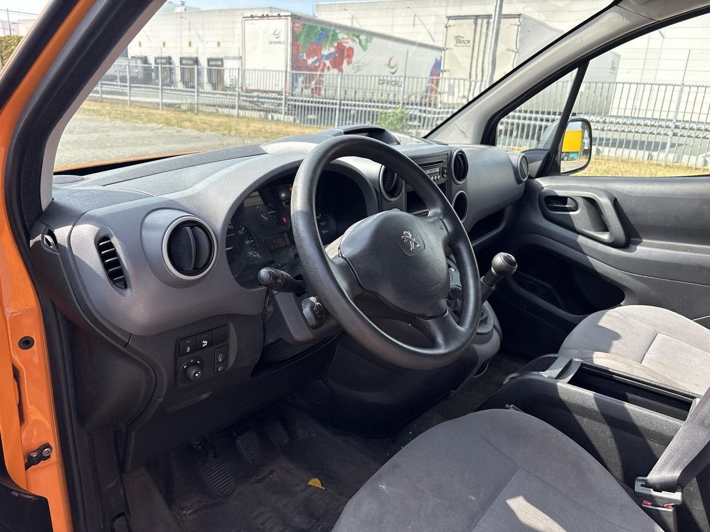 Peugeot Partner 120 1.6 BlueHDi 75 L1 XR | € 3.450,- NETTO!, Auto's, Bestelwagens en Lichte vracht, ABS, Bedrijf, Te koop, 112 g/km