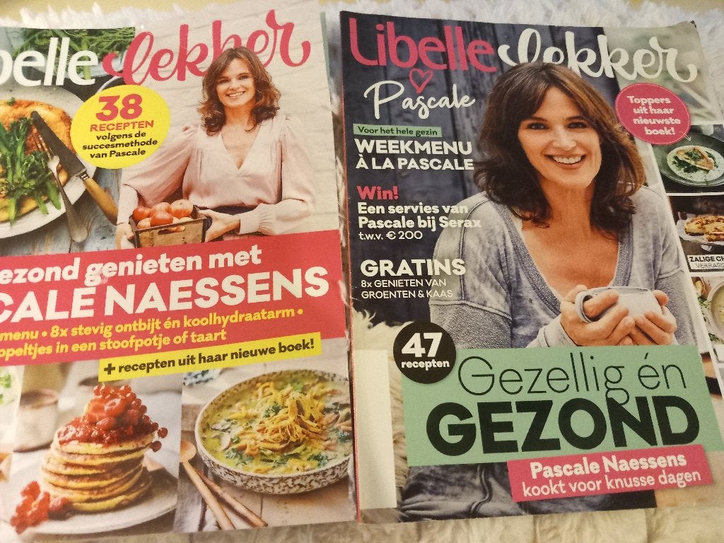 Pascale Naessens 2 Tijdschriftjes, Boeken, Ophalen of Verzenden