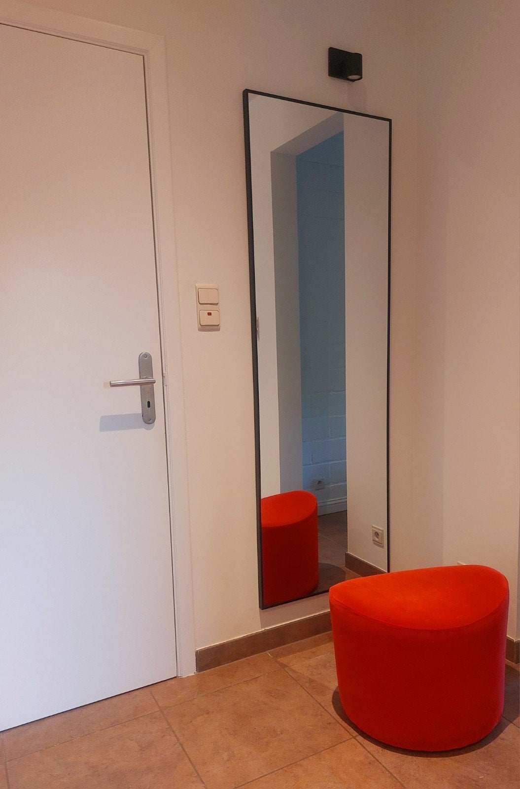 Pouf design rouge rotatif, Enlèvement